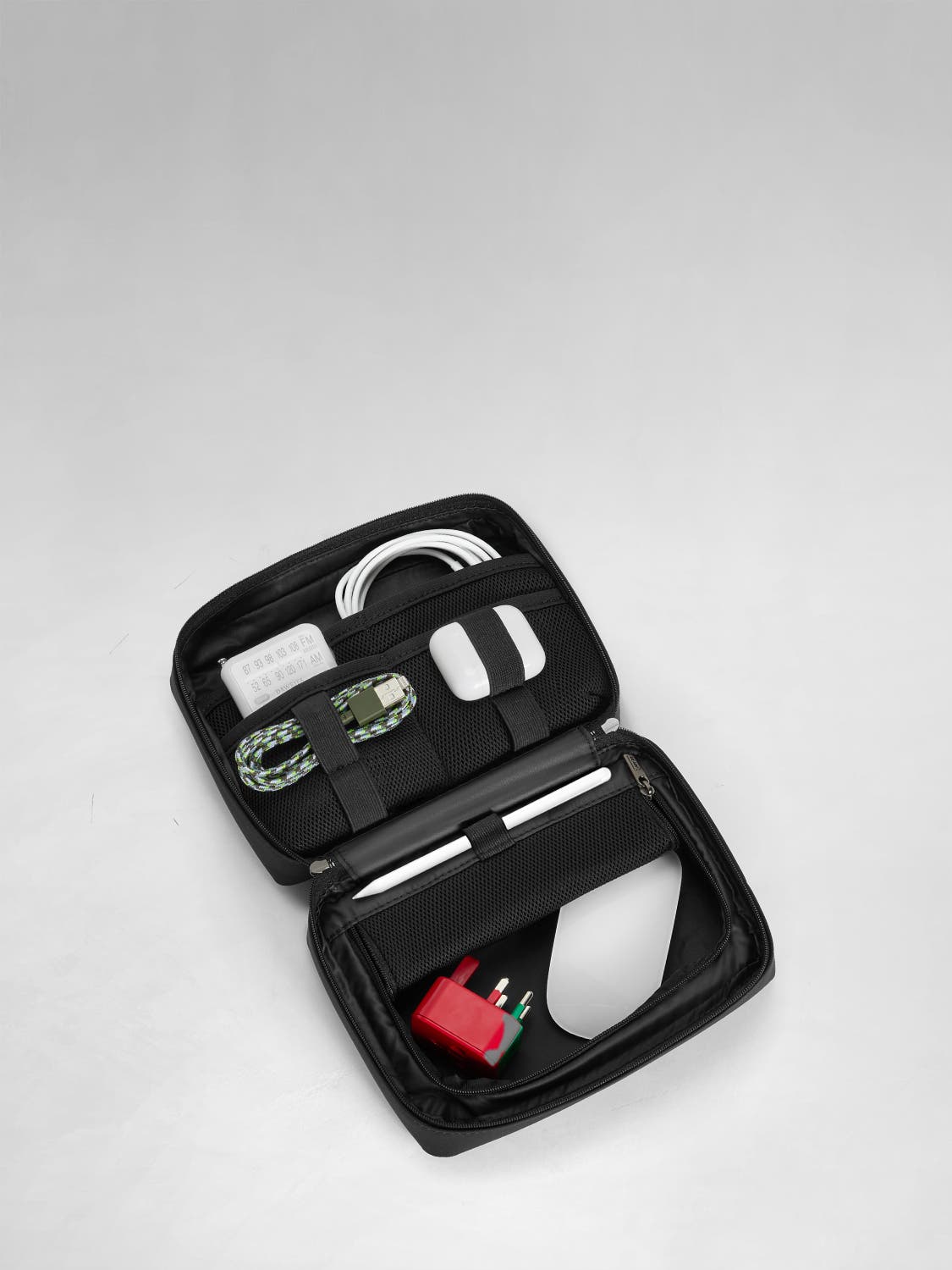 【AWAY】The Large Tech Case The Large Tech Case Organizer | Away Travel