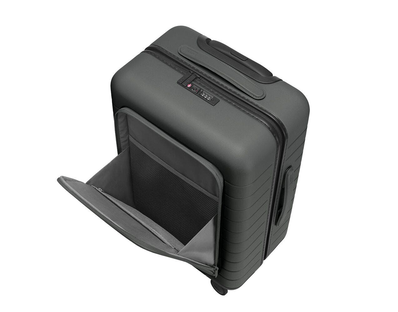 The Bigger Carry-On with Pocket in Asphalt